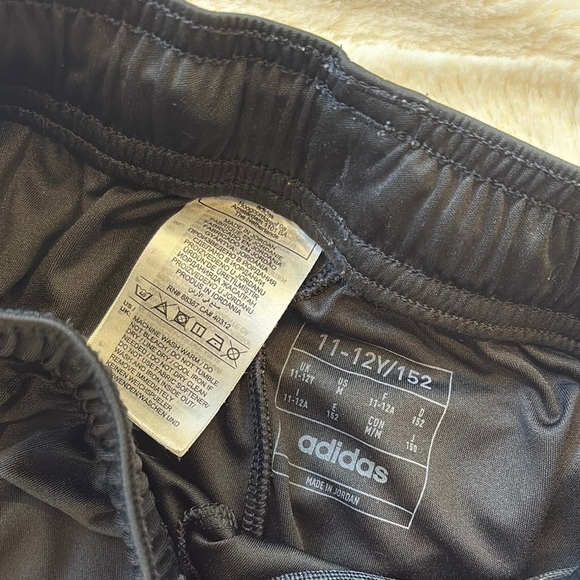 Adidas Black Athletic Shorts size youth 11/12 years - Picture 4 of 7